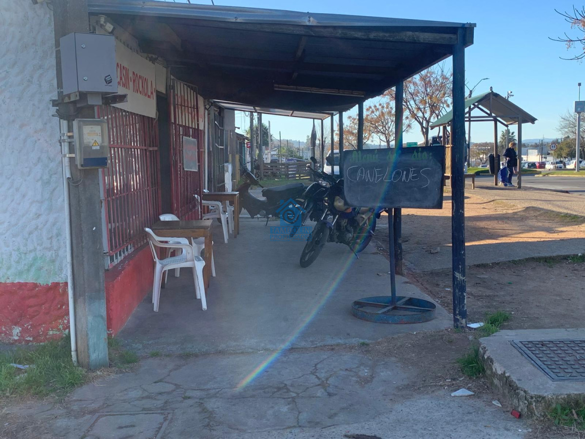 Local Comercial ID.1211 - Excente Esquina  comercial y p.h. 5  pisos 