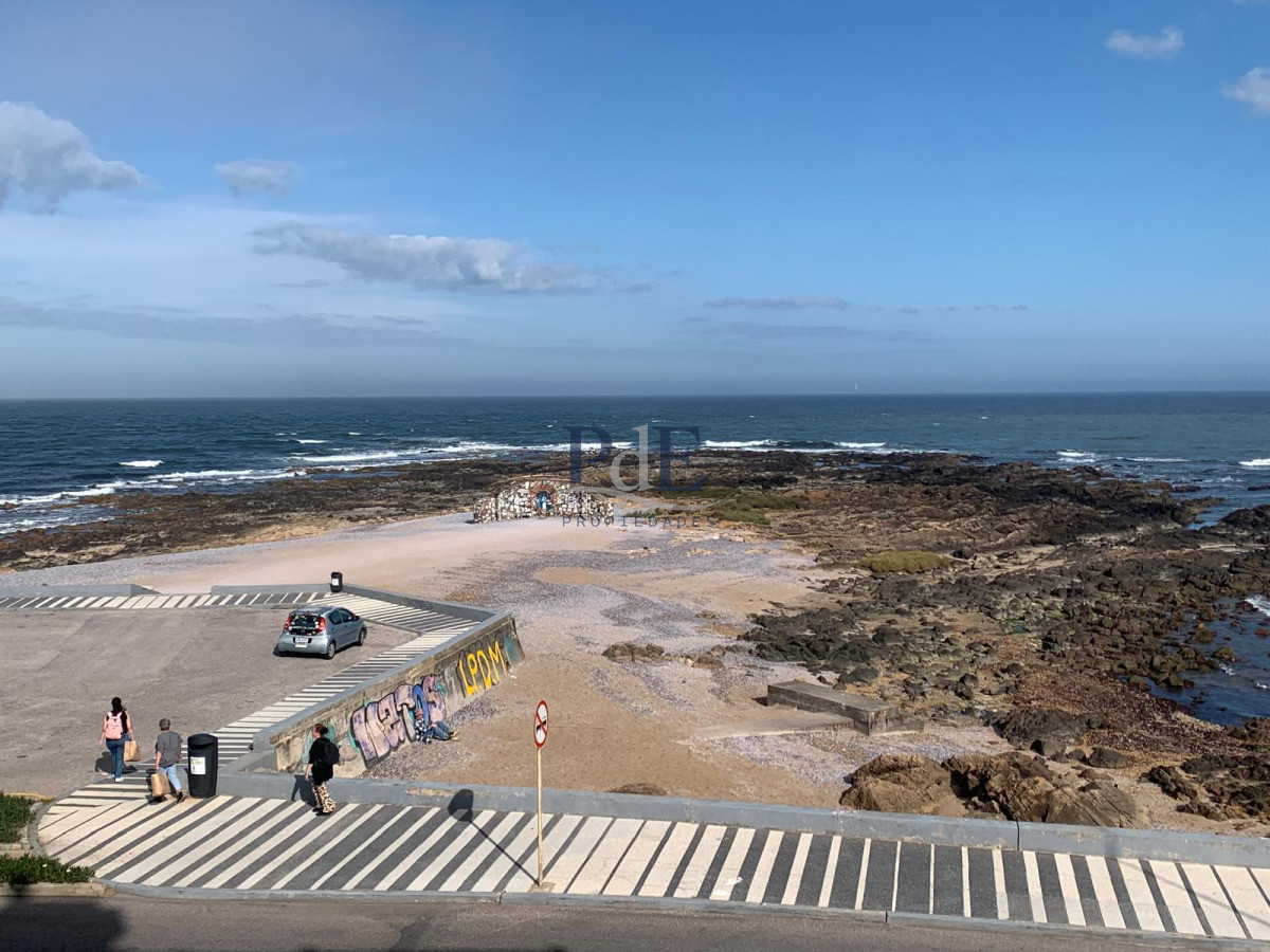 Primera línea playa Brava  circunvalación 