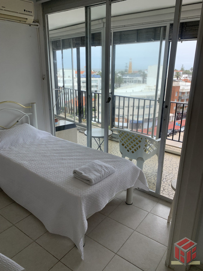 Apartamento ID.8323 - APTO  PUNTA, VISTA AL OESTE MARAVILLOSA 