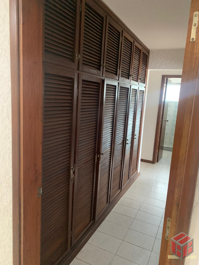 Apartamento ID.8907 - torre de categoria , apto a reciclar