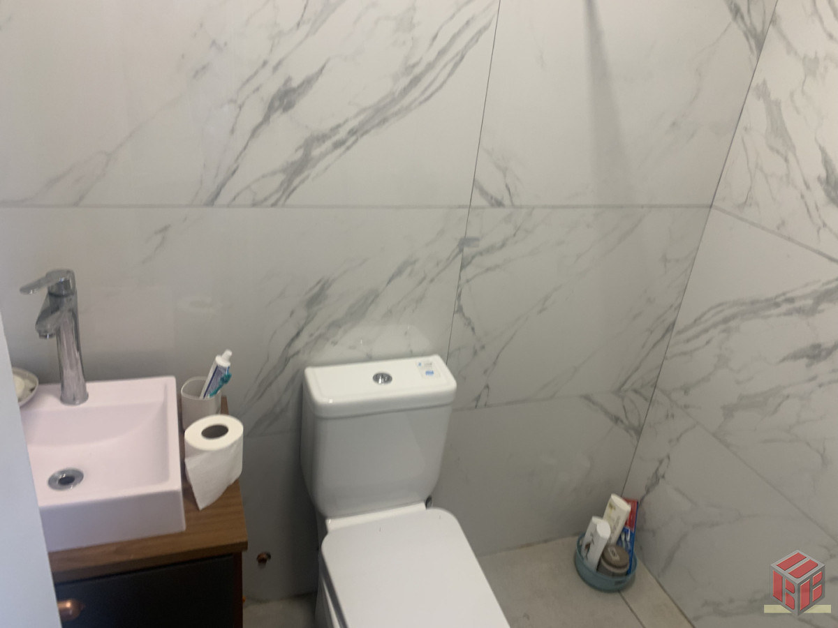 Apartamento ID.9094 - Luminoso , centrico , cómodo. 