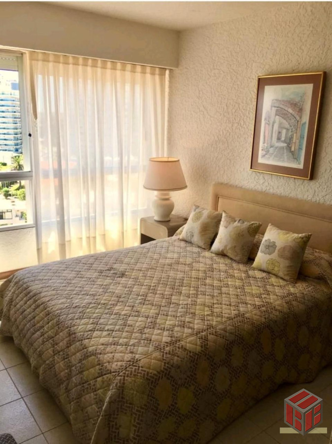 Apartamento ID.8907 - torre de categoria , apto a reciclar