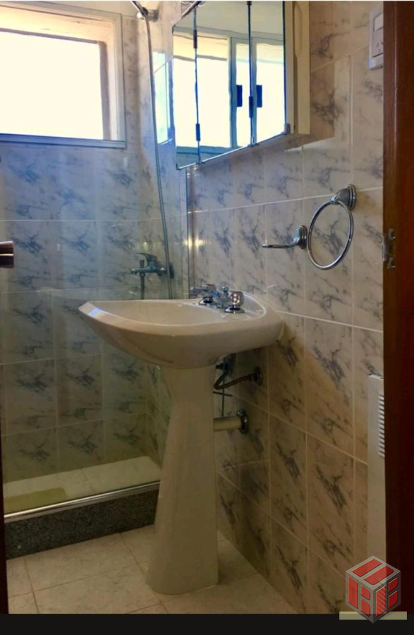 Apartamento ID.8907 - torre de categoria , apto a reciclar