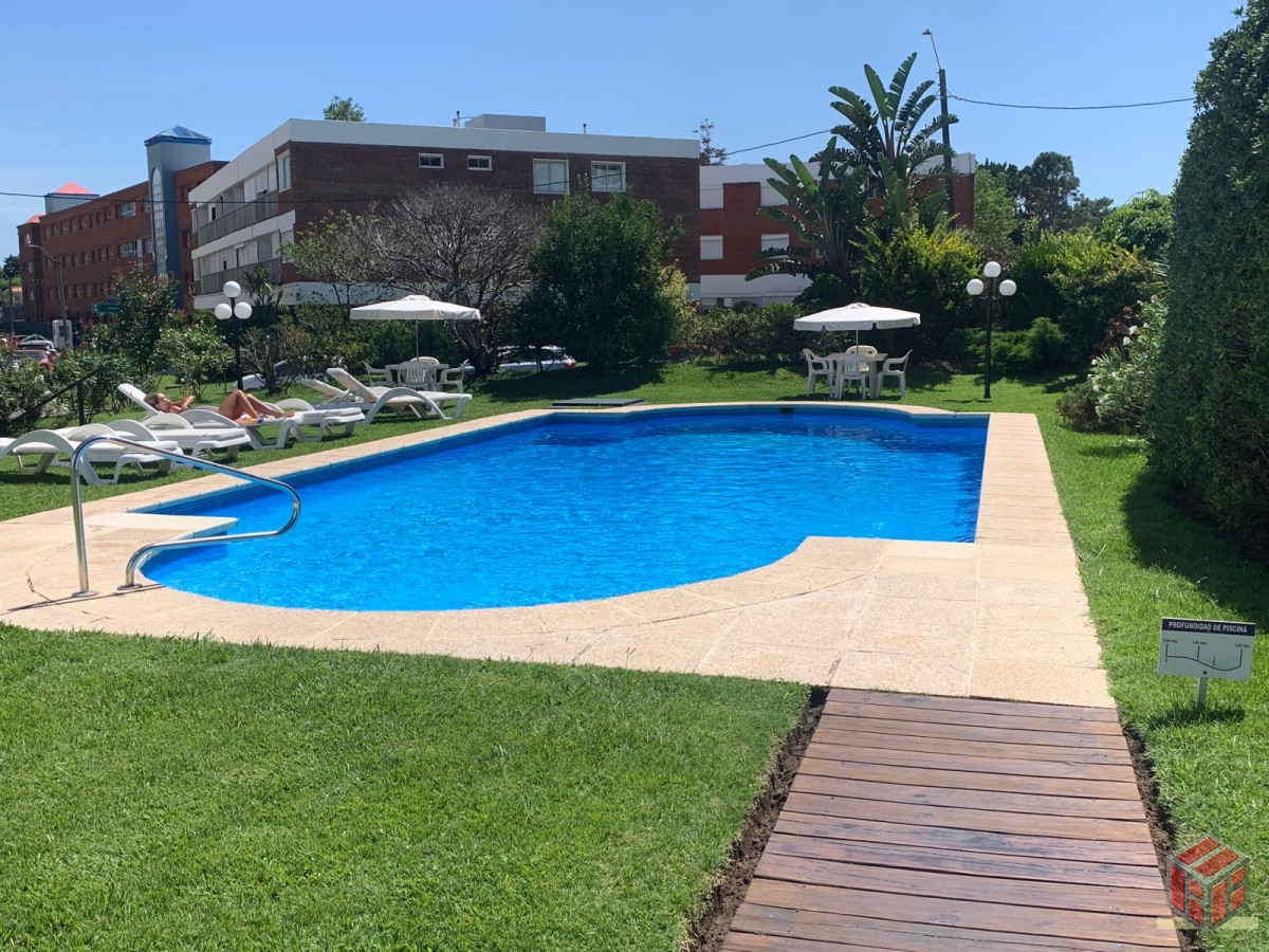 Apartamento ID.8956 - Sobre playa mansa , primeras paradas 