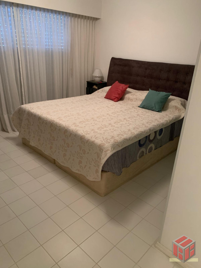 Apartamento ID.8983 - Generoso departamento con vista y muy buena ubicacion sobre playa mansa
