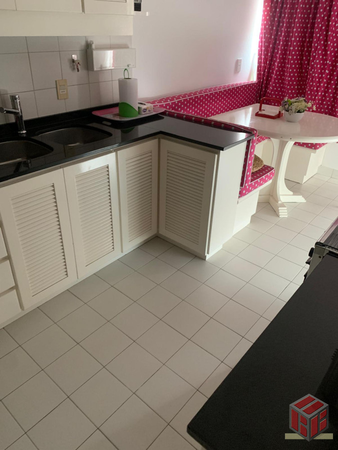 Apartamento ID.8983 - Generoso departamento con vista y muy buena ubicacion sobre playa mansa