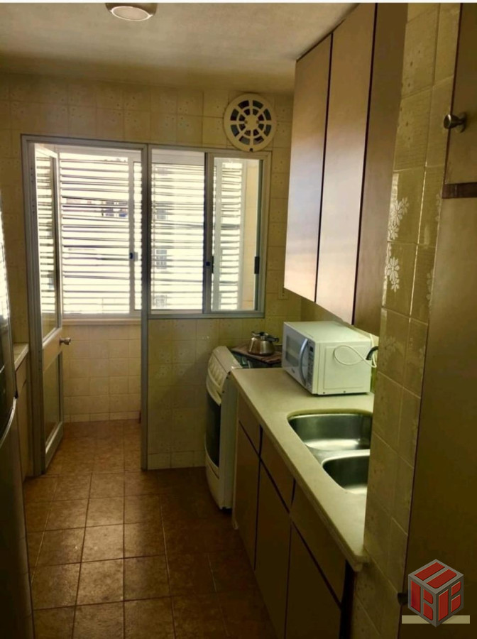 Apartamento ID.8907 - torre de categoria , apto a reciclar