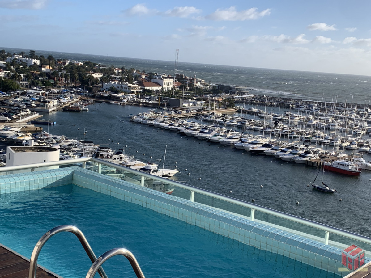 Apartamento ID.9089 - Elegancia y confort en el mar