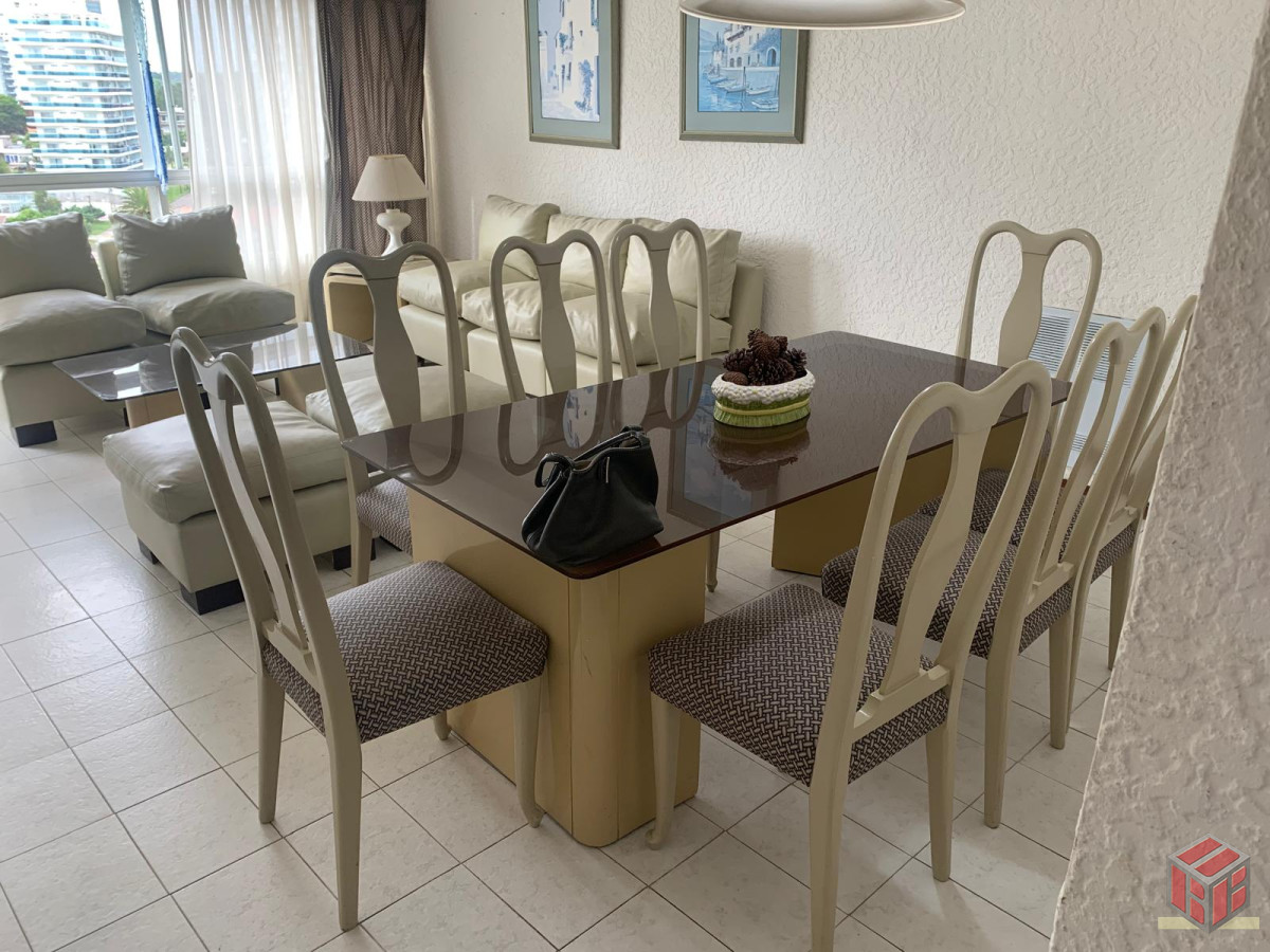 Apartamento ID.8907 - torre de categoria , apto a reciclar
