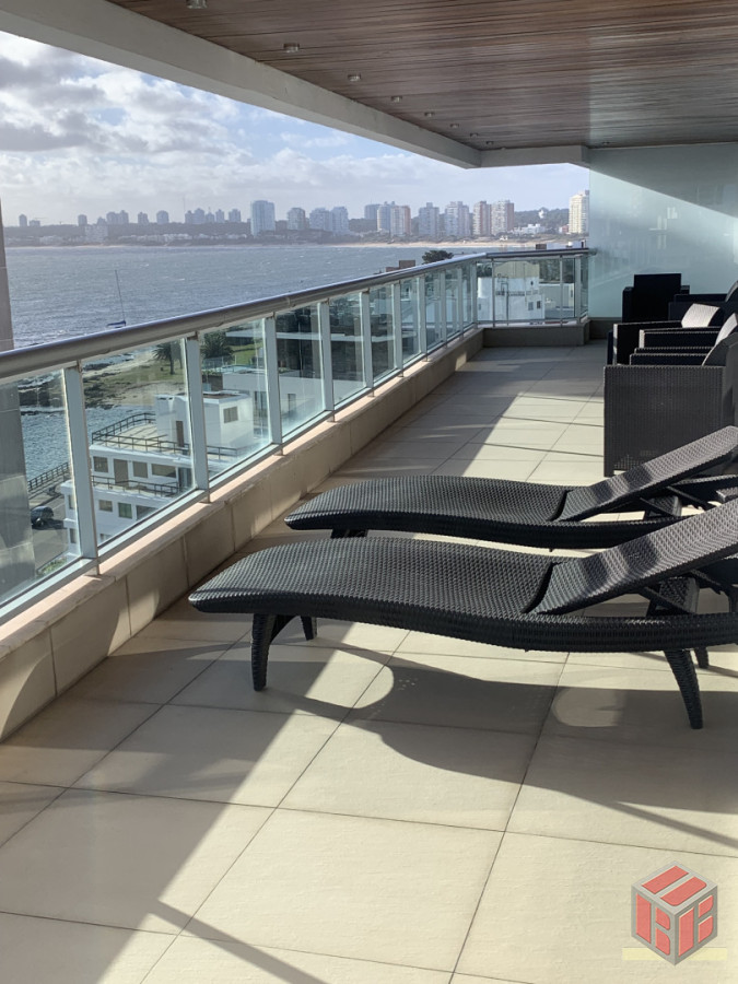Apartamento ID.9089 - Elegancia y confort en el mar