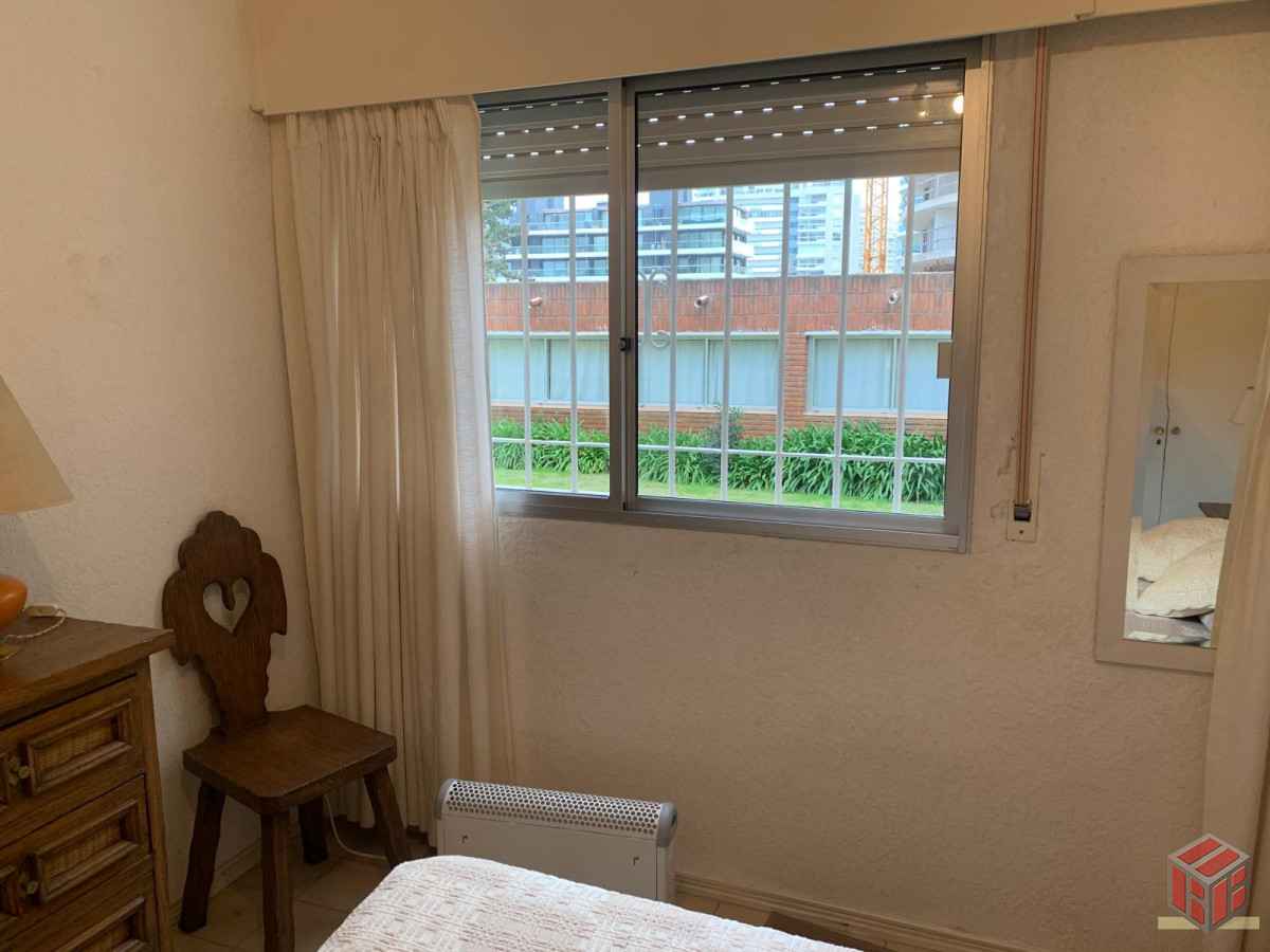 Apartamento ID.8890 - Impecable apto a metros de playa brava 