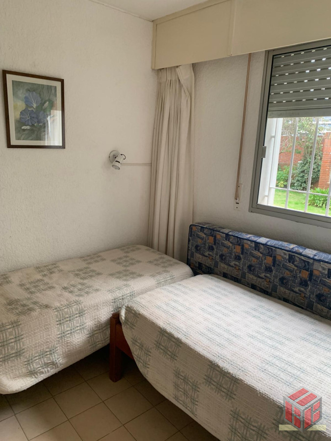Apartamento ID.8890 - Impecable apto a metros de playa brava 