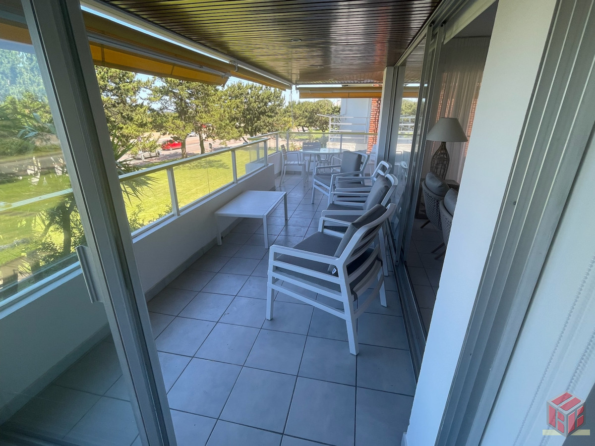 Apartamento ID.8956 - Sobre playa mansa , primeras paradas 