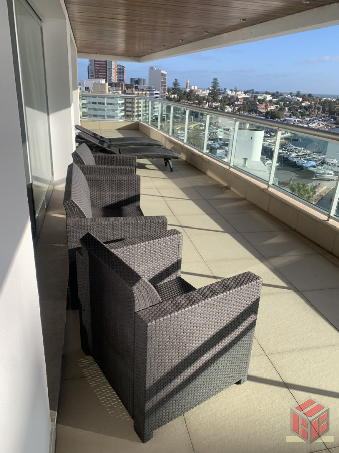 Apartamento ID.9089 - Elegancia y confort en el mar