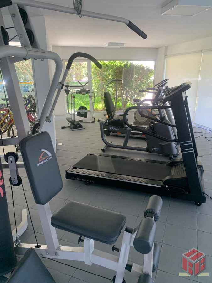 Apartamento ID.8956 - Sobre playa mansa , primeras paradas 