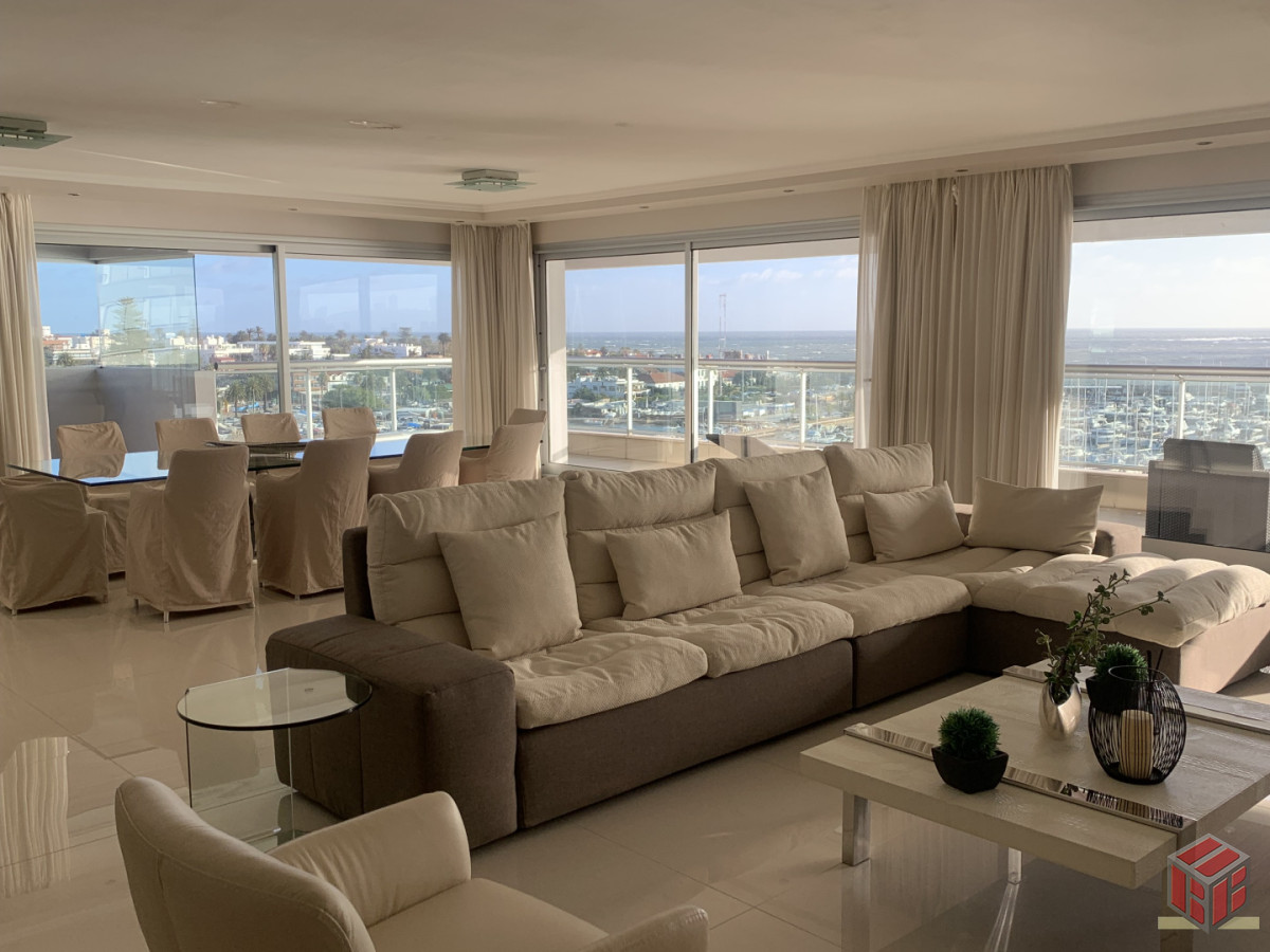 Apartamento ID.9089 - Elegancia y confort en el mar