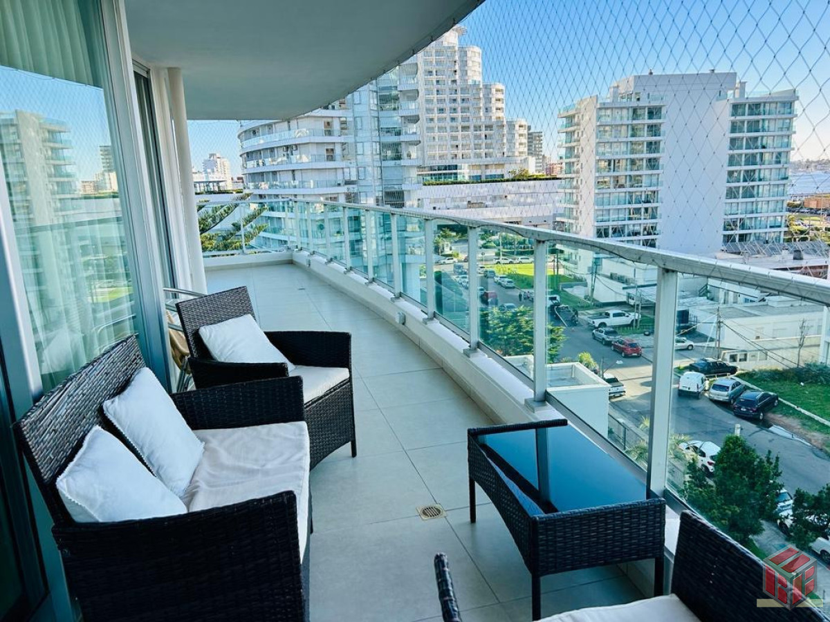 Apartamento ID.9043 - APTO ALTA GAMA FEBRERO