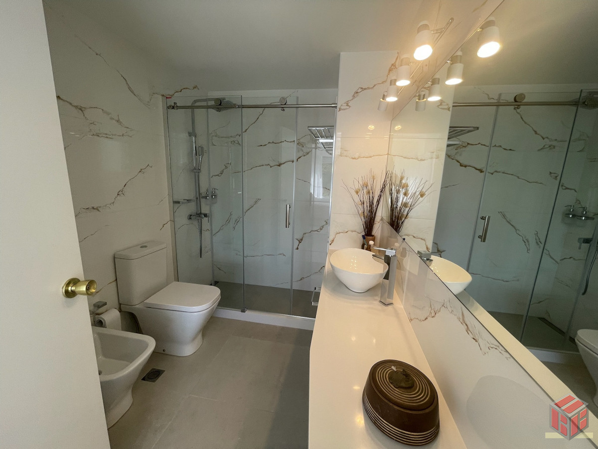Apartamento ID.8956 - Sobre playa mansa , primeras paradas 