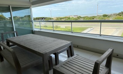 Lindo apartamento frente al mar