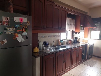 se alquila anual para familia o comercial - bdb8808c