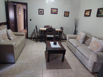 se alquila anual para familia o comercial - bdb8808c