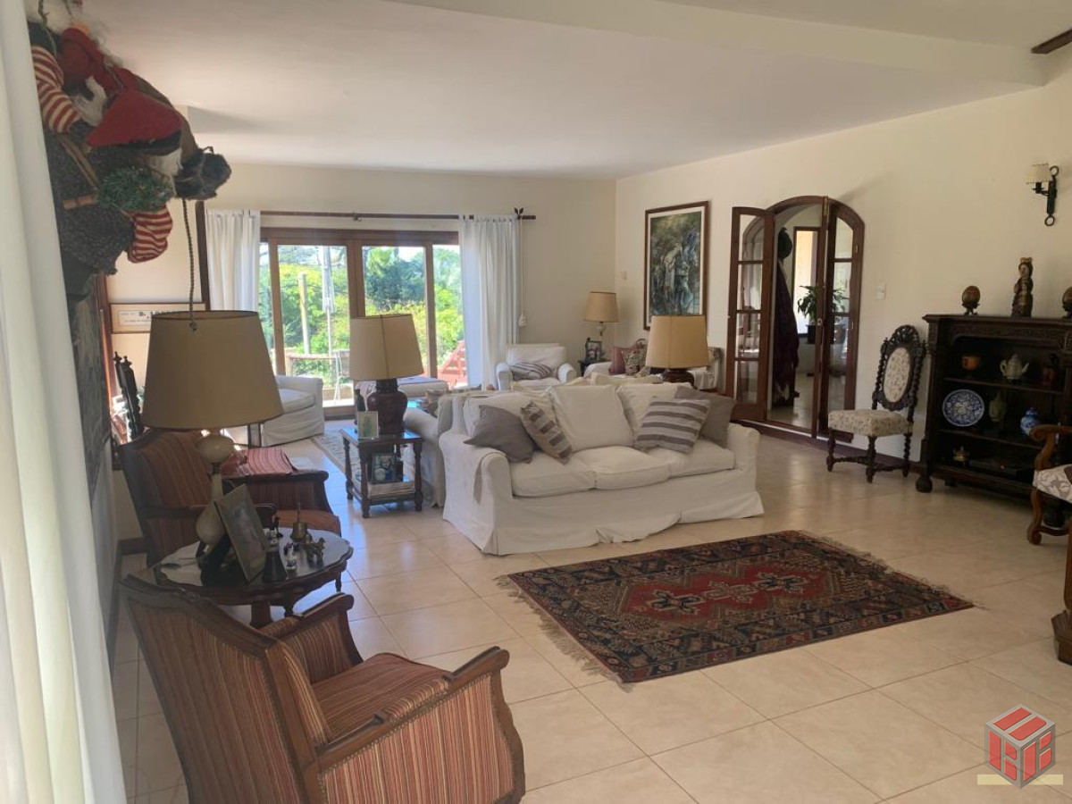 Casa ID.8710 - espectacular 