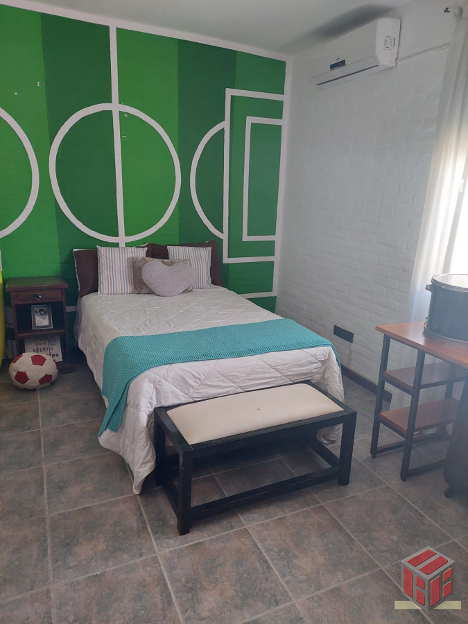 Casa ID.8808 - se alquila anual para familia o comercial