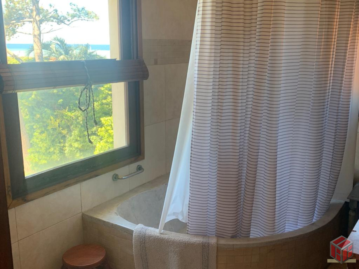 Casa ID.8710 - espectacular 