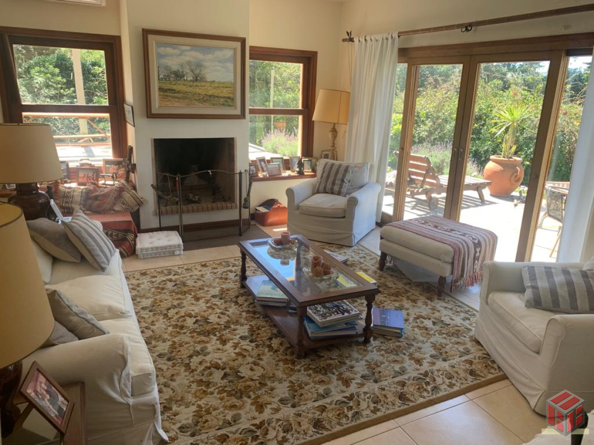 Casa ID.8710 - espectacular 