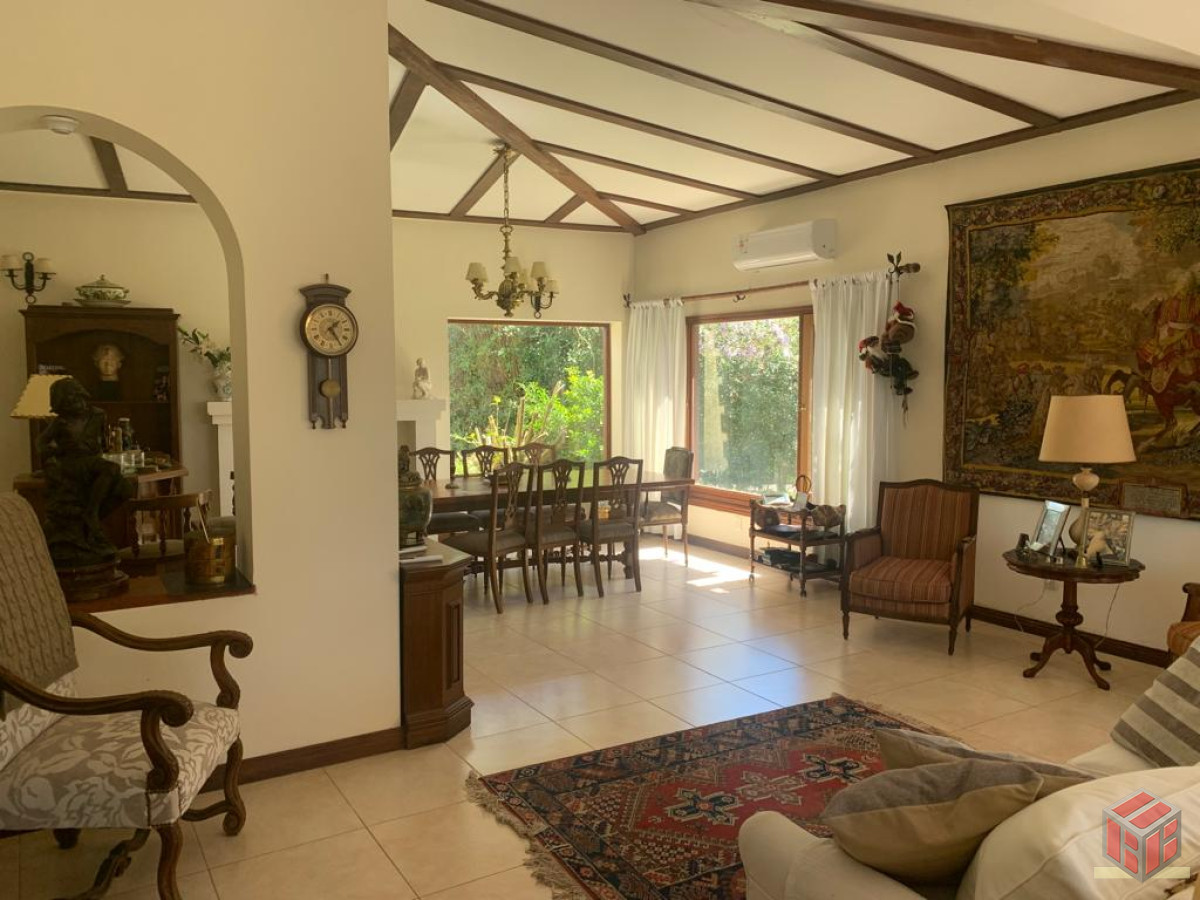 Casa ID.8710 - espectacular 