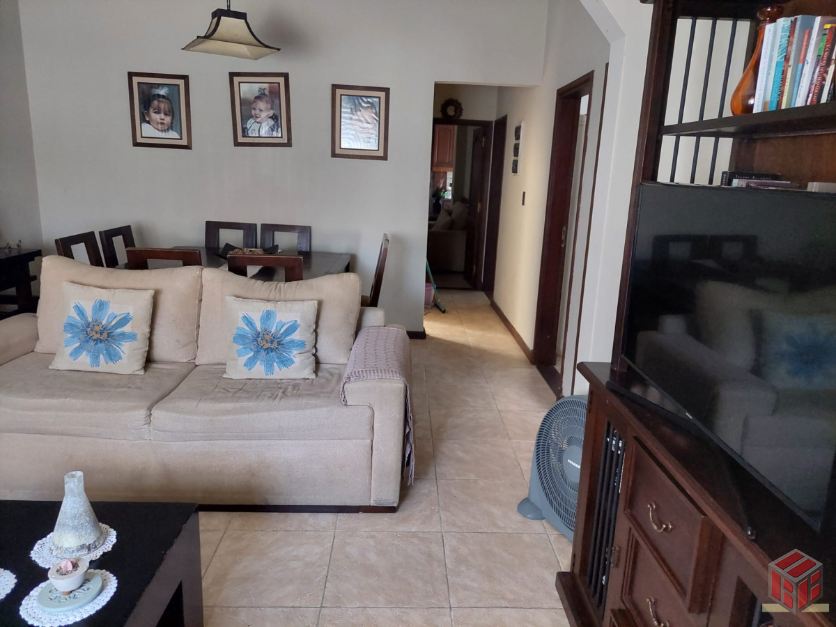 Casa ID.8808 - se alquila anual para familia o comercial