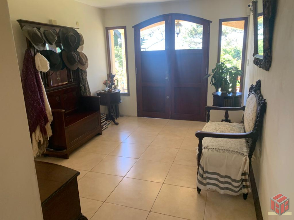 Casa ID.8710 - espectacular 