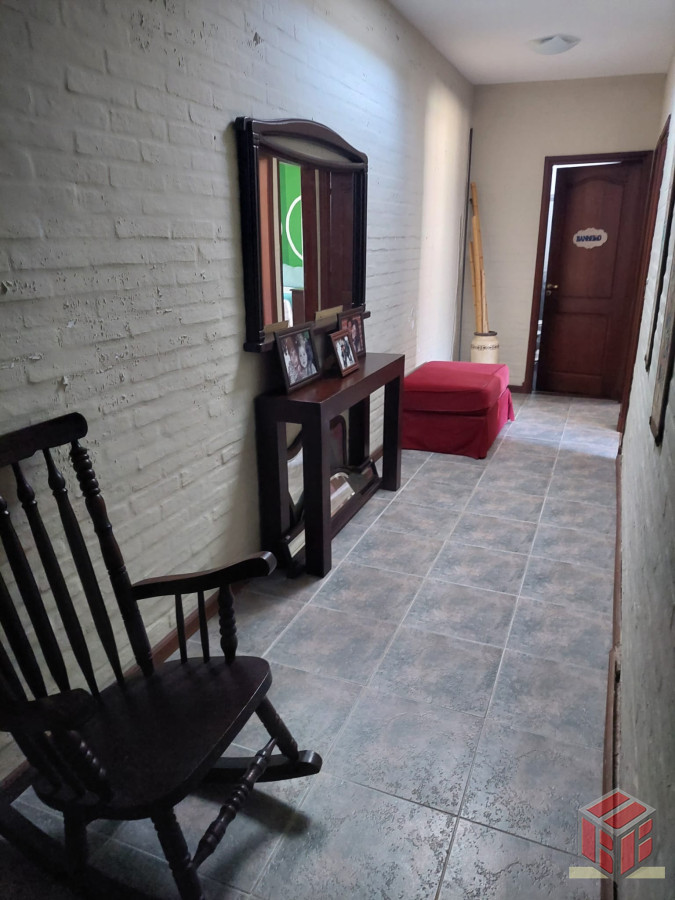 Casa ID.8808 - se alquila anual para familia o comercial