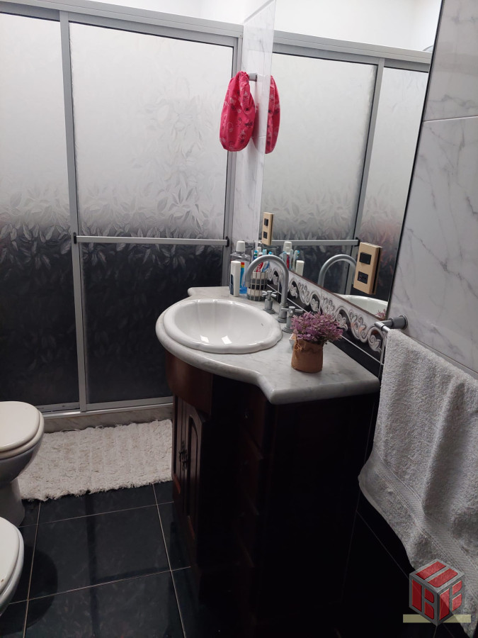 Casa ID.8808 - se alquila anual para familia o comercial