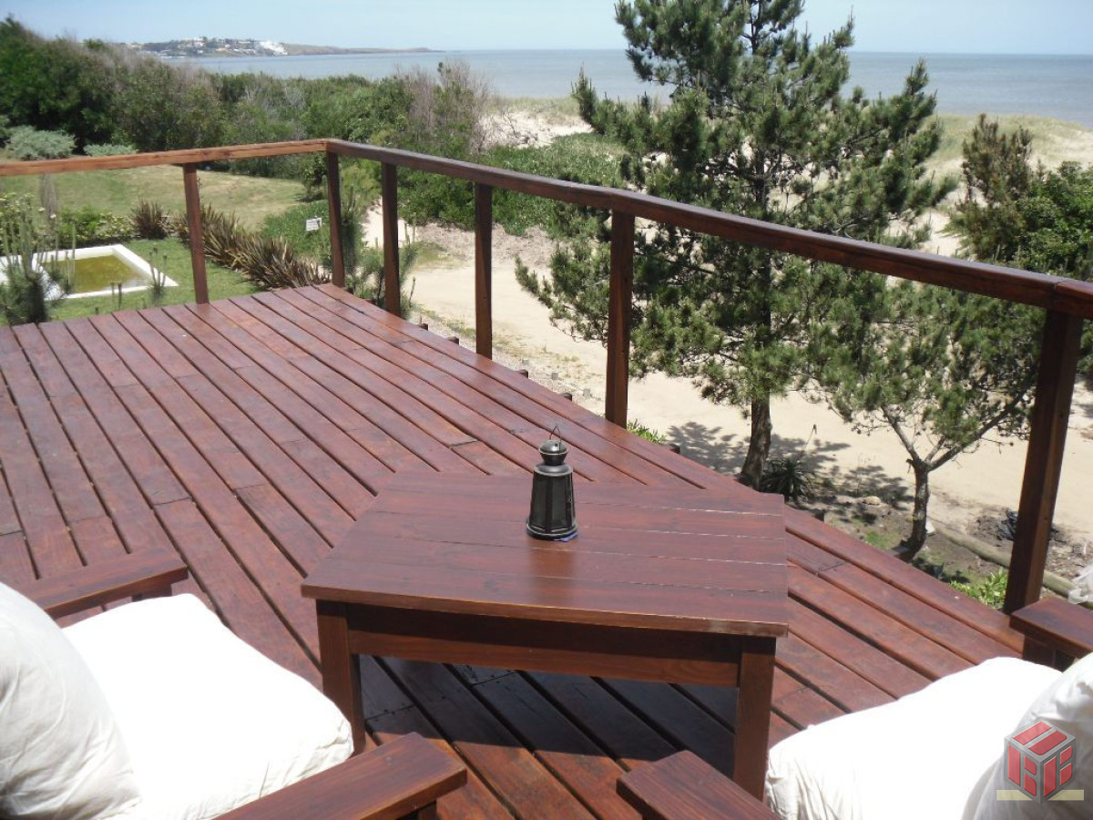 Casa ID.7266 - .Casa  con excelentes vistas , decks y mirador 