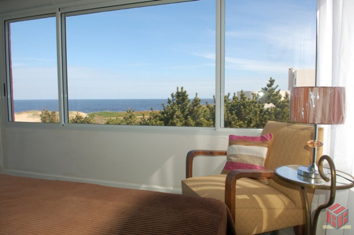 Casa ID.7266 - .Casa  con excelentes vistas , decks y mirador 