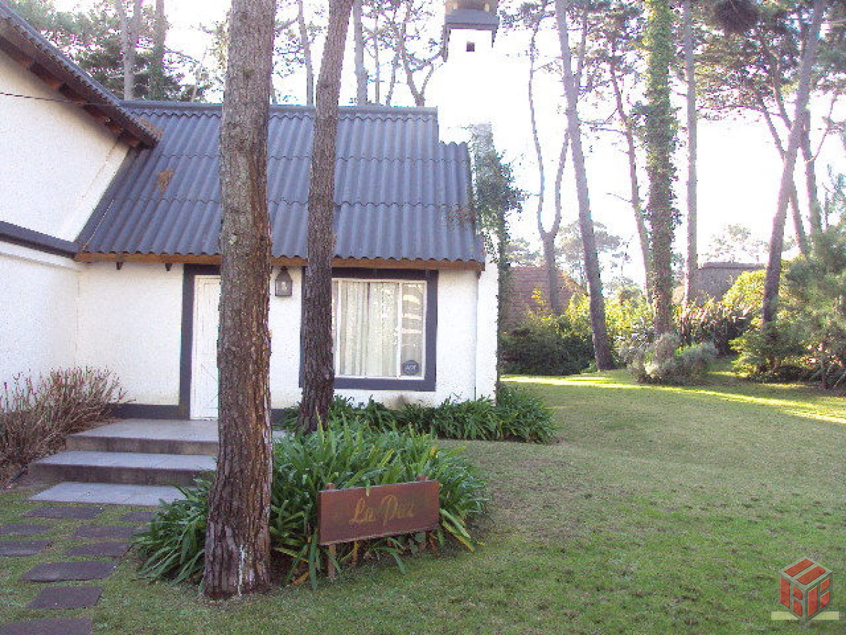 Casa ID.7267 - .casa estilo campo para el lado playa brava