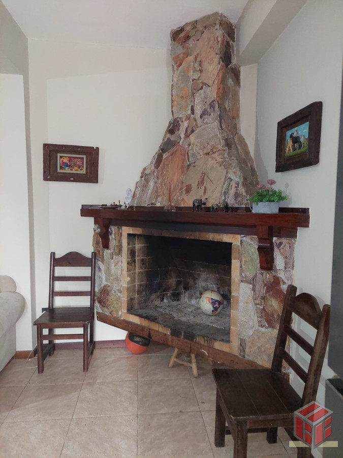 Casa ID.8808 - se alquila anual para familia o comercial