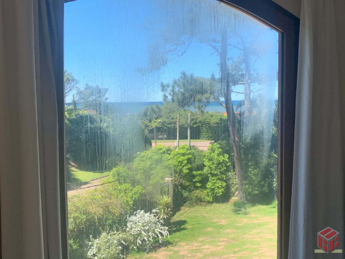 Casa ID.8710 - espectacular 