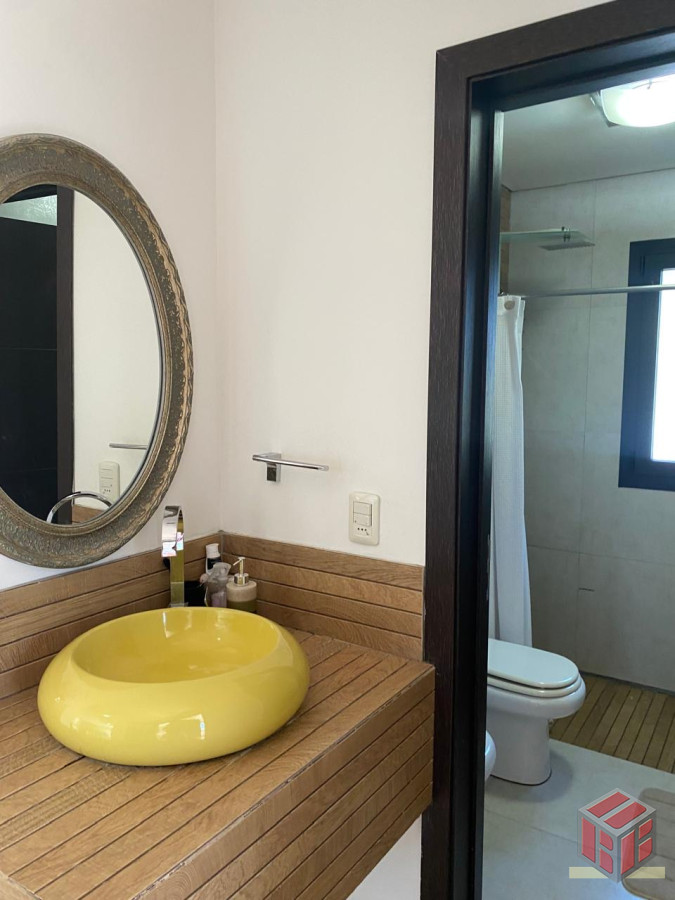 Casa ID.9024 - Comoda, linda , moderna , piscina.....