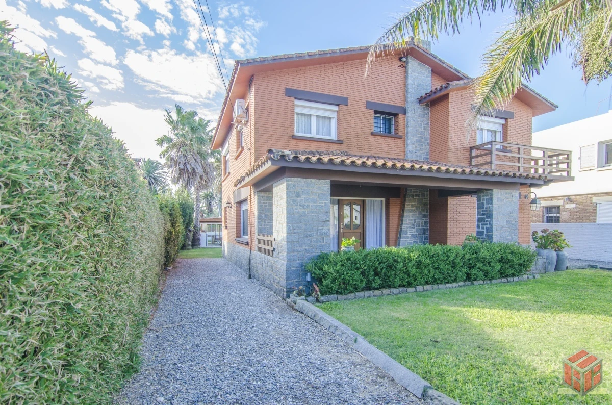 Casa ID.7466 - casa increible en zona de Peninsula 