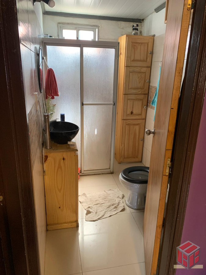 Casa ID.8202 - hermosa casa con un galpon para taller etc