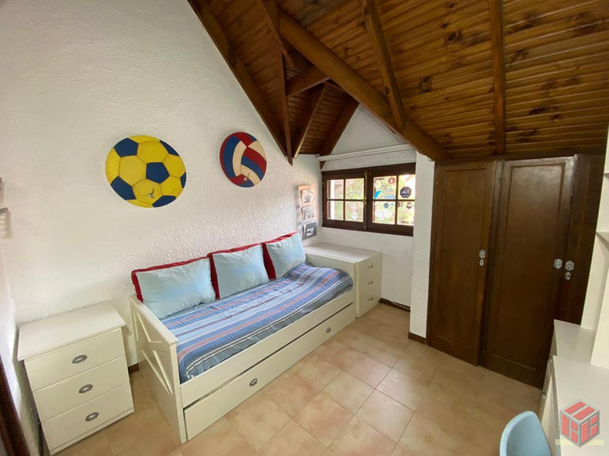 Casa ID.9003 -  excelente casa en Venta y o Alquiler  Anual 
