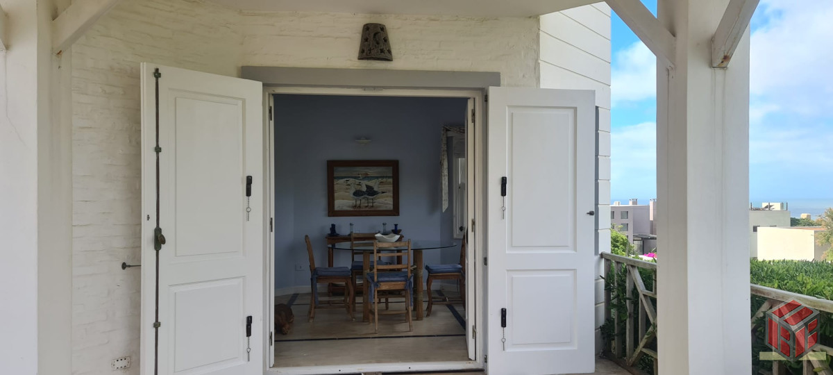 Casa ID.8677 - Casa en Manantiales, Punta Piedras