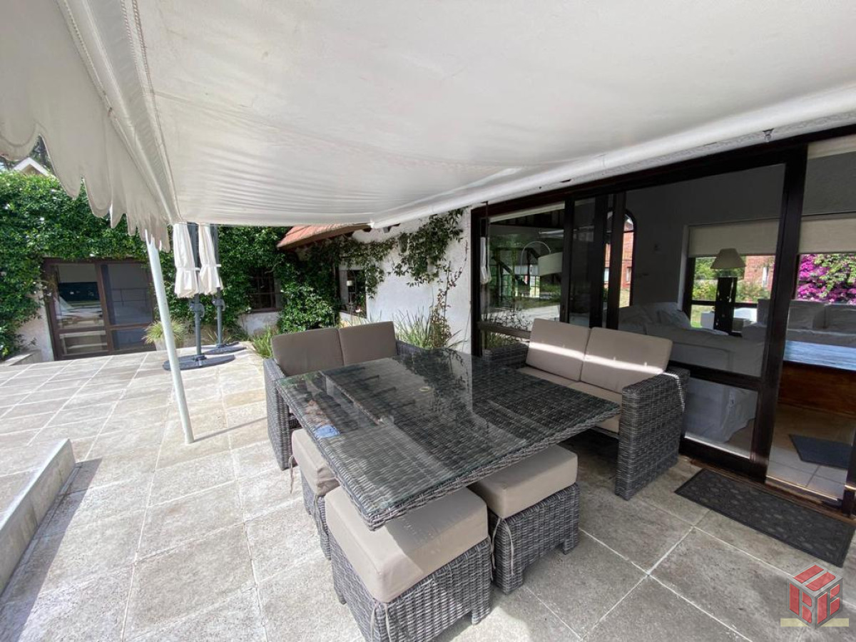 Casa ID.9003 -  excelente casa en Venta y o Alquiler  Anual 