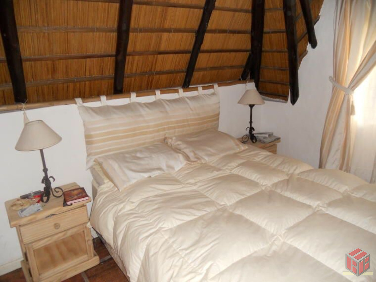 Casa ID.8979 - casa en Pinares  4 dormitorios y piscina