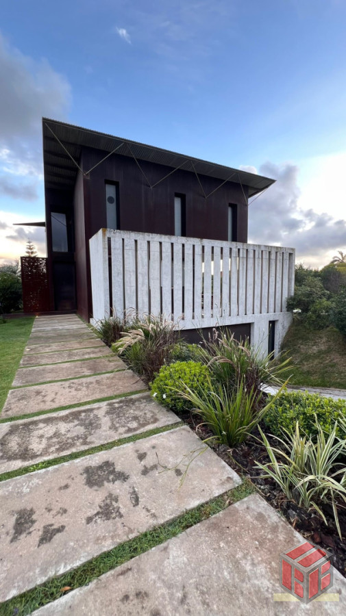 Casa ID.9065 - CASA EN PUNTA PIEDRAS