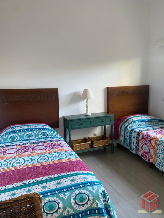 Casa ID.9024 - Comoda, linda , moderna , piscina.....