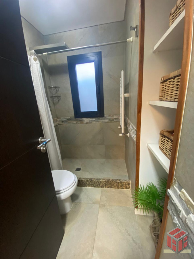 Casa ID.9024 - Comoda, linda , moderna , piscina.....