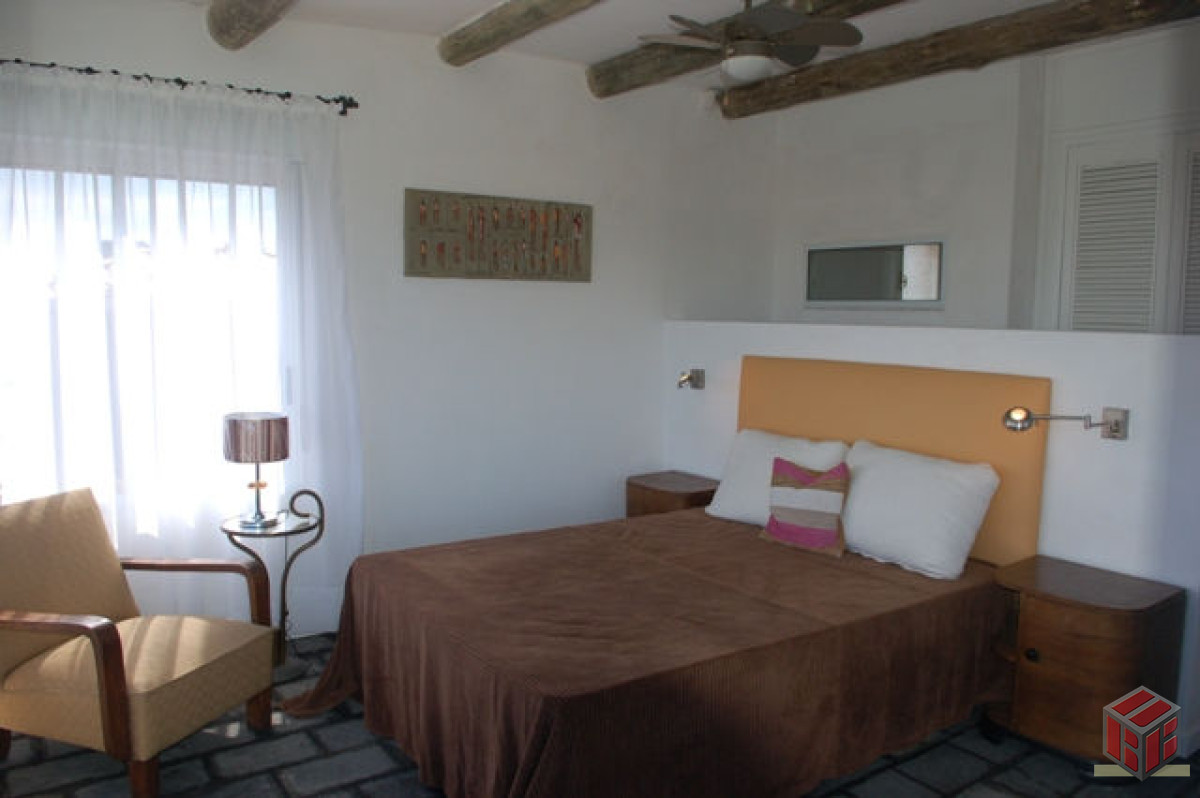 Casa ID.7266 - .Casa  con excelentes vistas , decks y mirador 